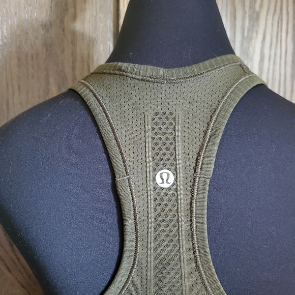 Lululemon Swiftly Tech Tank Army Green - Picture 5 of 5